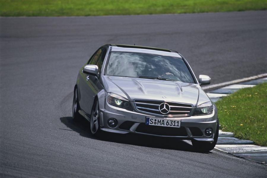  Mercedes-Benz C63 AMG 2008 года  (фото 24 из 26)